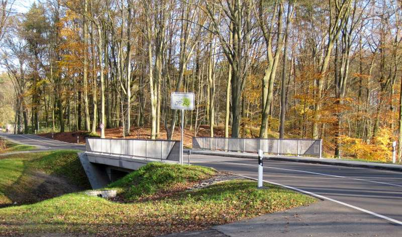 Brücke über einen Verbindungskanal im Zuge der MÜR 15 bei Ichlim